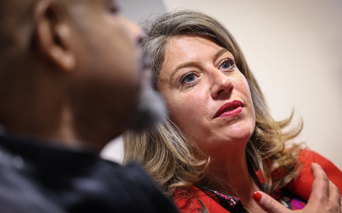 La maire d'Aubervilliers Karine Franclet (UDI), ici en 2023,  a annoncé en juin dernier son retour aux affaires, plus de trois mois après sa mise en retrait. L'élue avait fait ce choix afin de préserver sa santé mentale. LP/Fred Dugit
